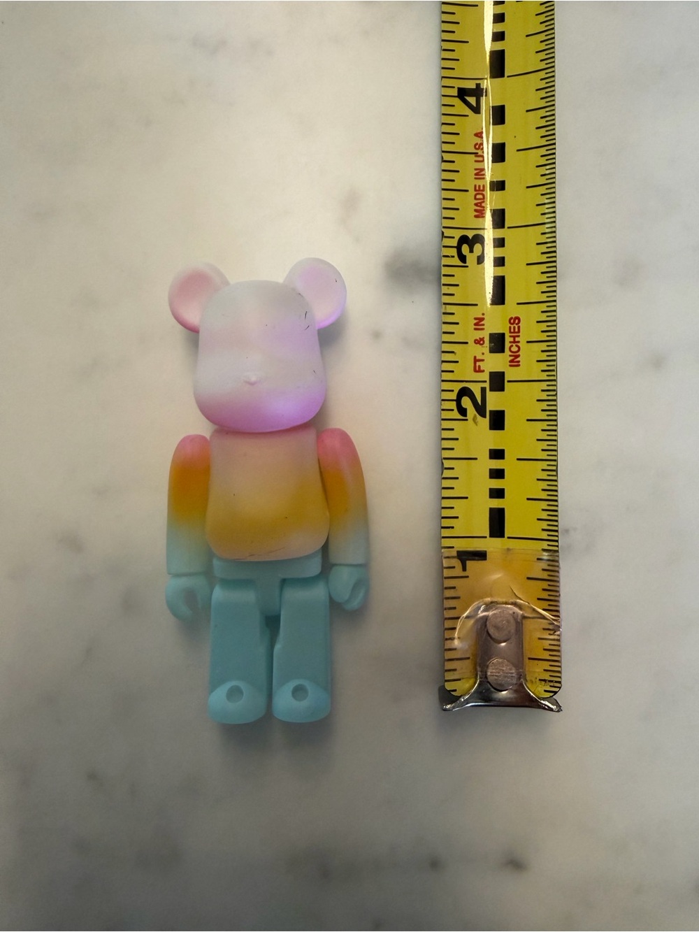 Medicom Bearbrick Series 34 Jellybean “Cotton Candy” 100% figure. - Picture 3 of 3